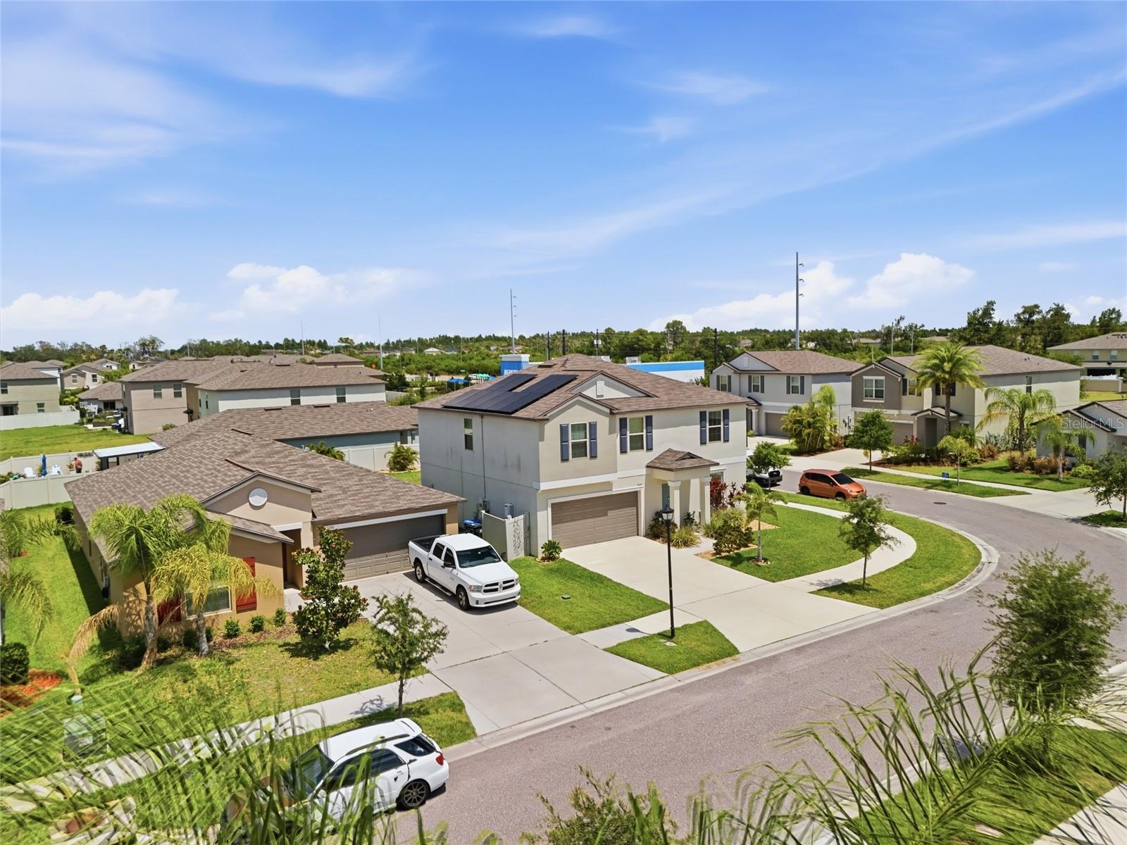 5052 White Chicory Dr, Apollo Beach, FL 33572 photo