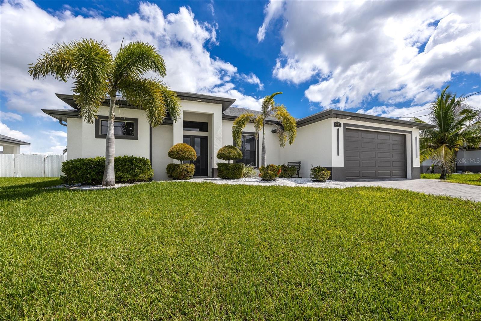 1423 21 Ave, Cape Coral, FL 33991