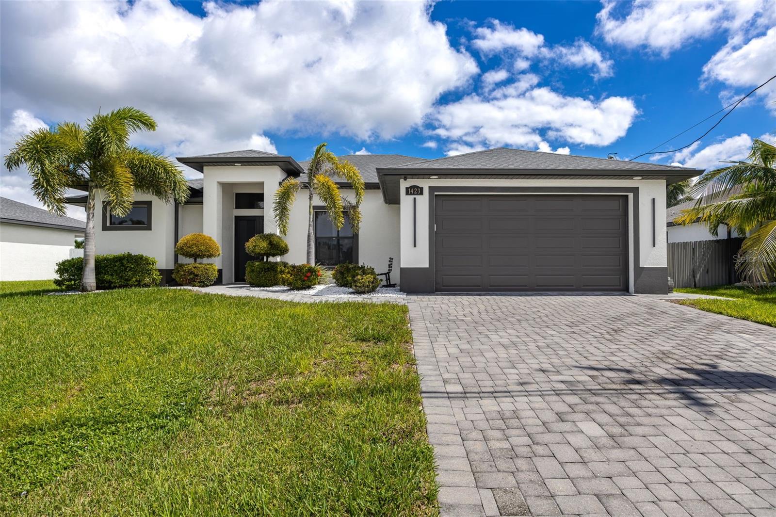 1423 SW 21 Ave, Cape Coral, FL 33991 photo