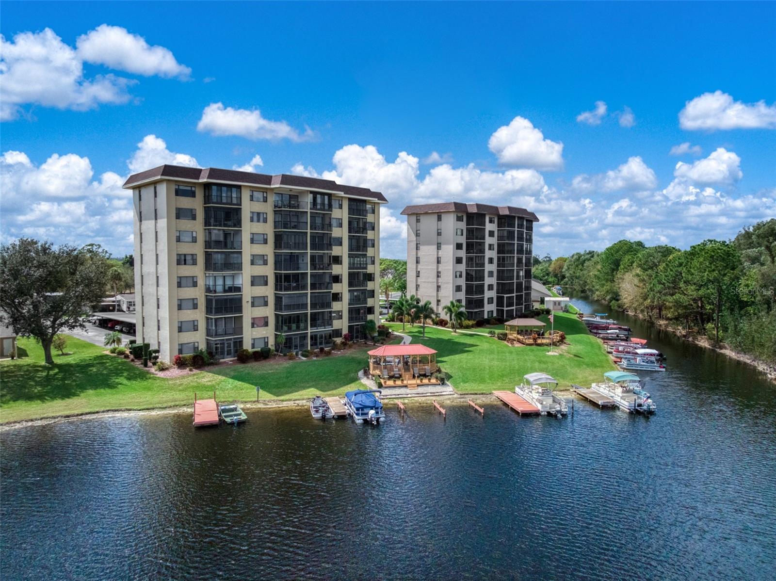 117 Country Club Dr, Lake Placid, FL 33852