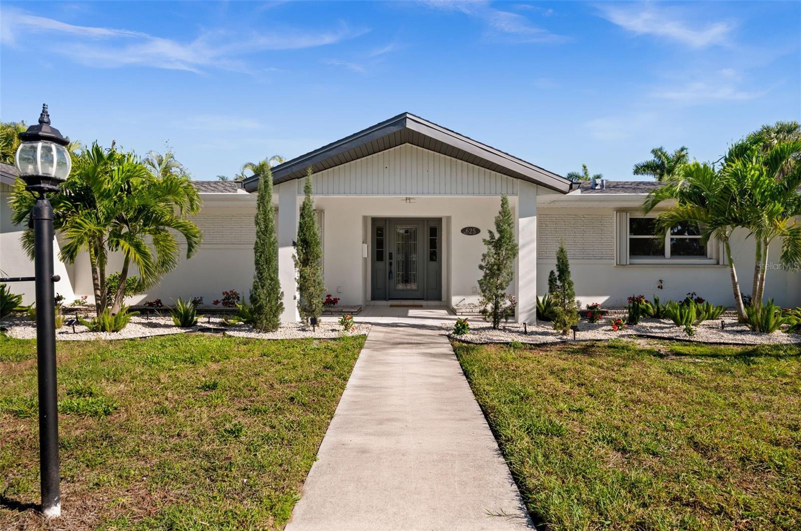 625 Olympia Ave, Punta Gorda, FL 33950
