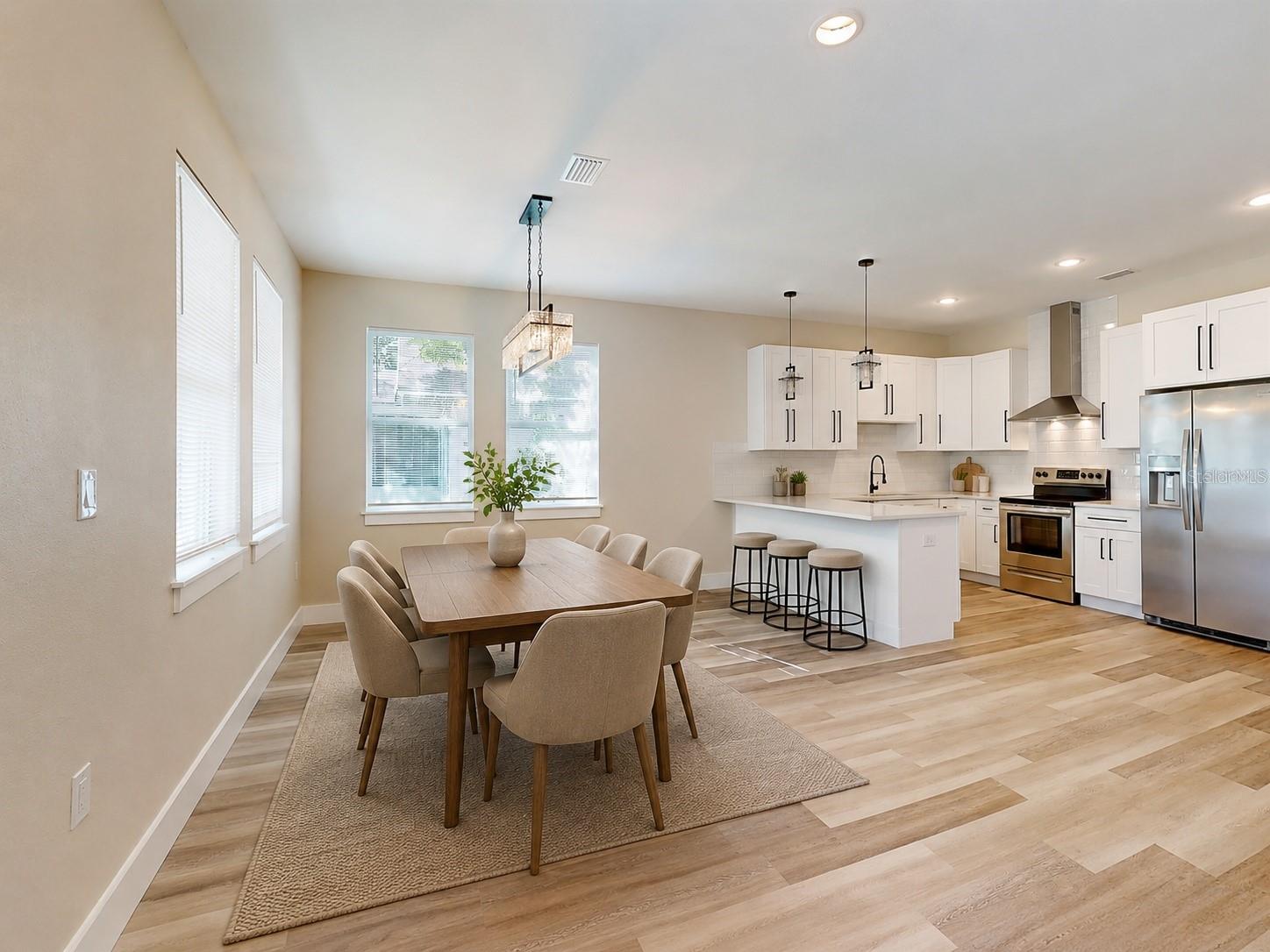 4710 21 St, Saint Petersburg, FL 33714 photo