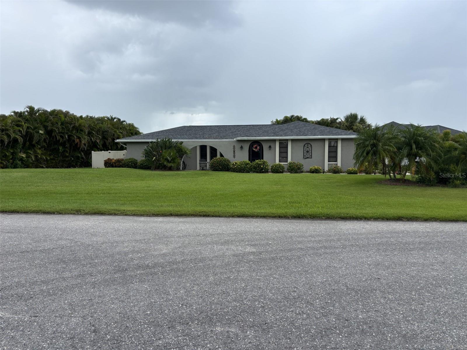 17071 Waters Edge Cir, North Fort Myers, FL 33917