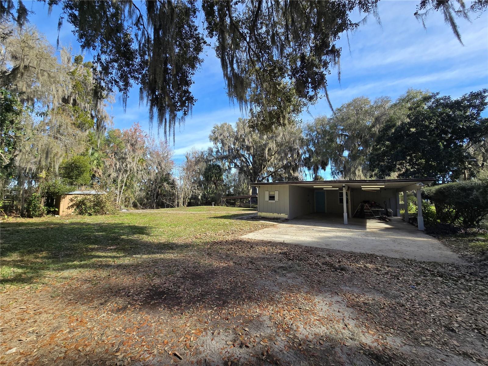 2346 County Road 401, Lake Panasoffkee, FL 33538