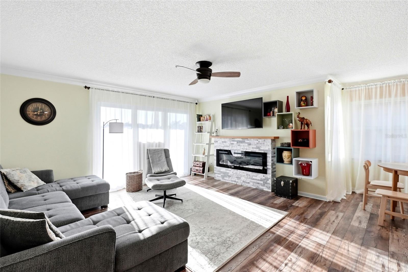 2400 Feather Sound Dr #1428, Clearwater, FL 33762 photo