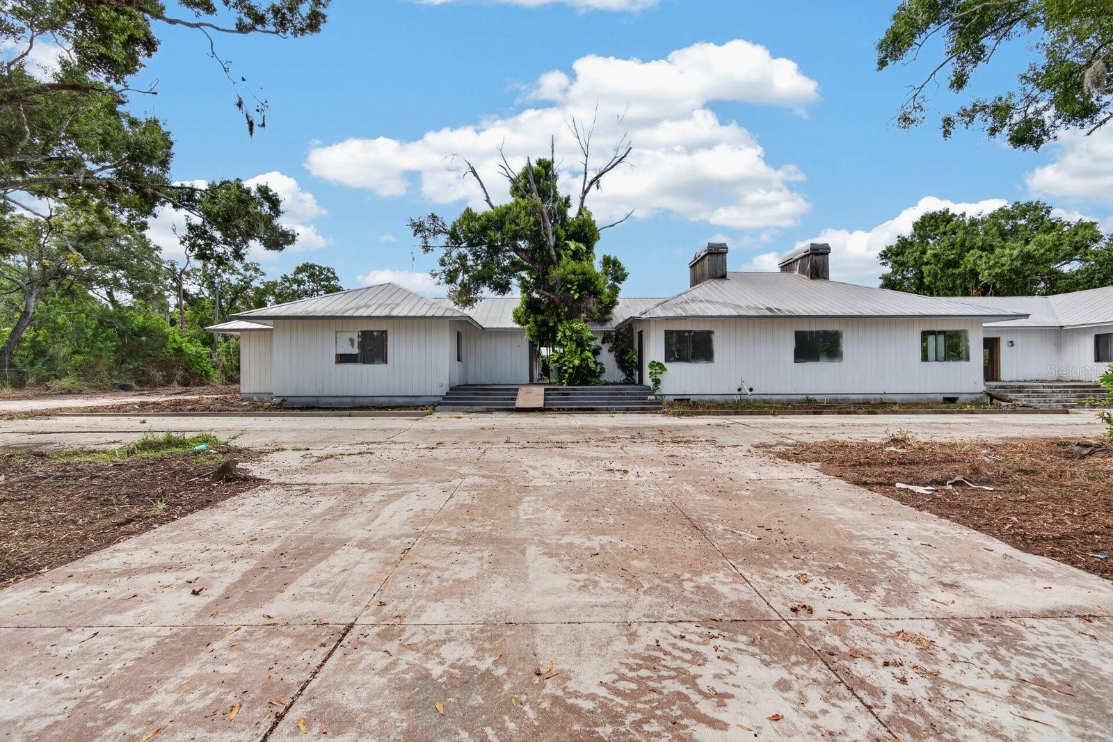2140 Desoto Rd, Sarasota, FL 34234