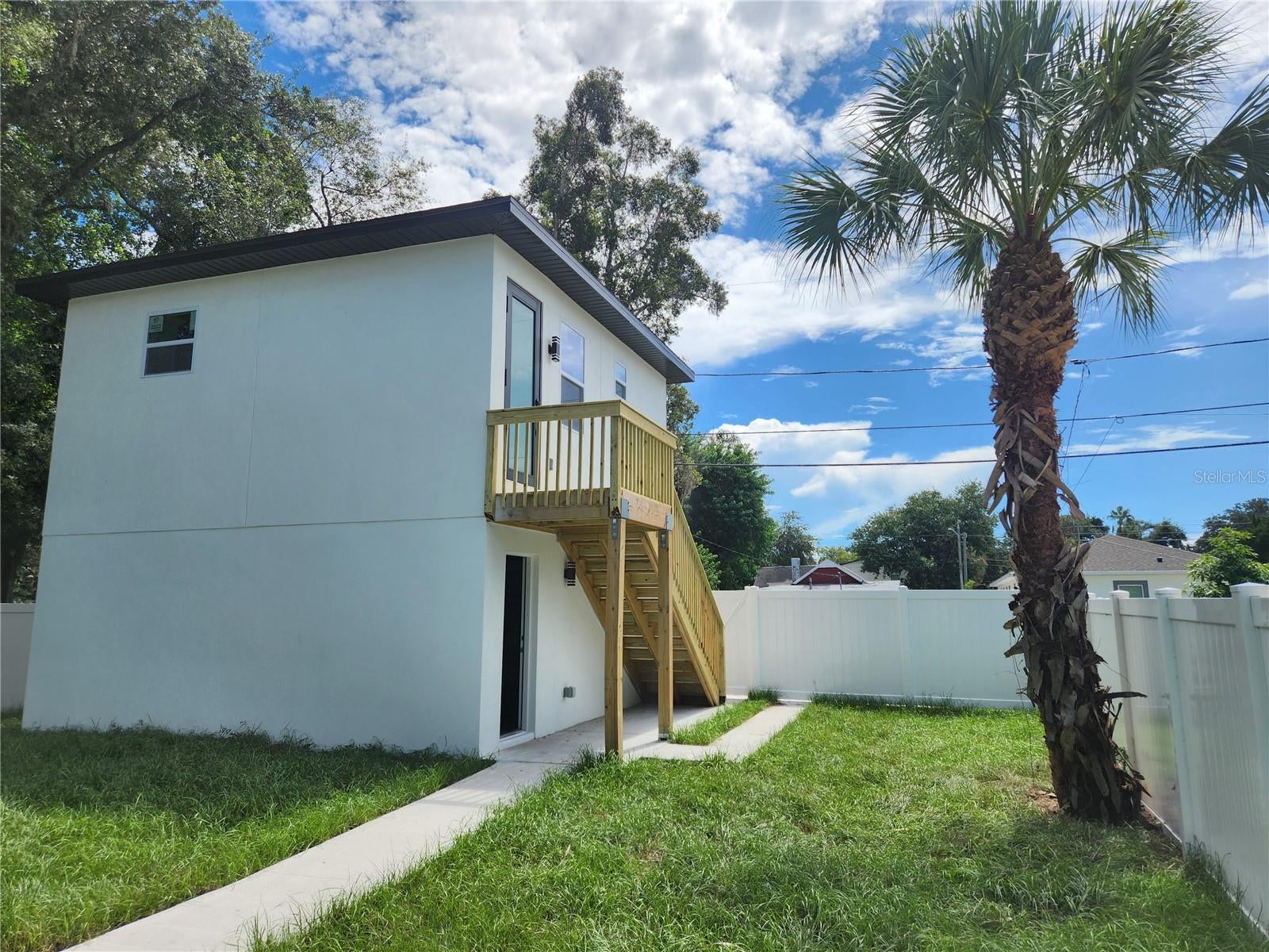 926 11 Ave, Saint Petersburg, FL 33705 photo