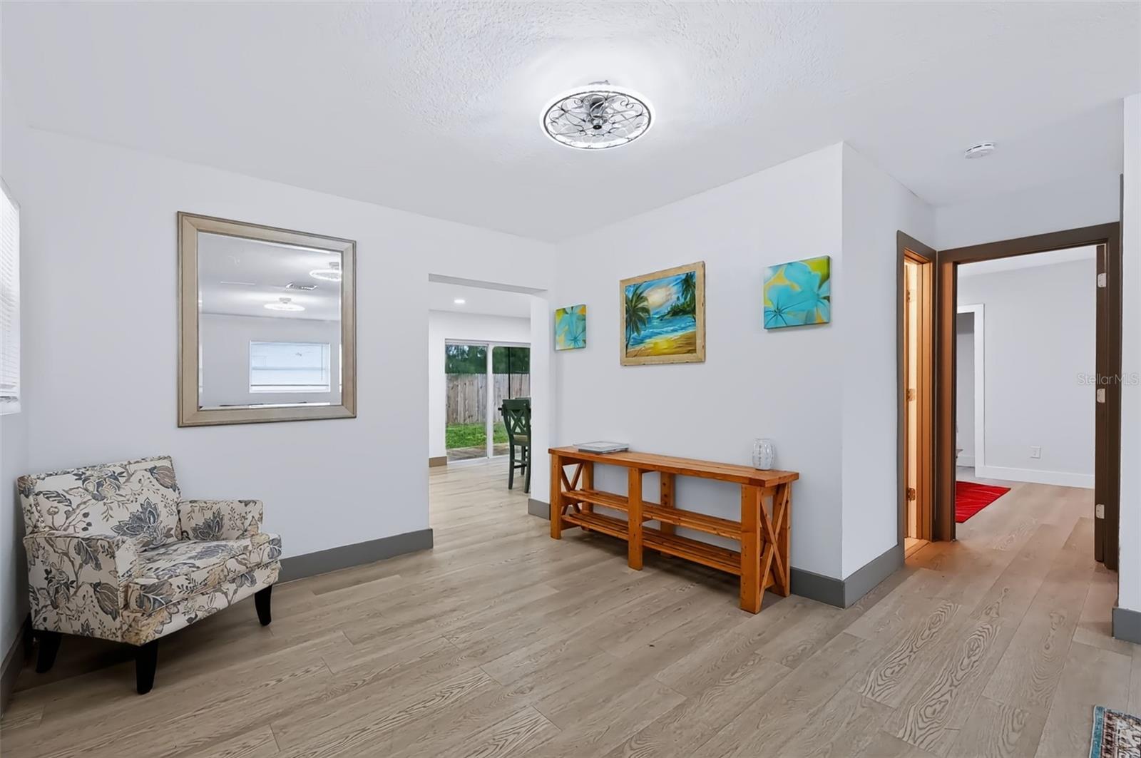 6691 56 Ave, Saint Petersburg, FL 33709 photo