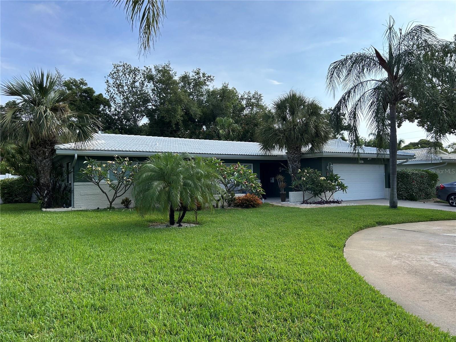 2058 Nursery Rd, Clearwater, FL 33764 photo