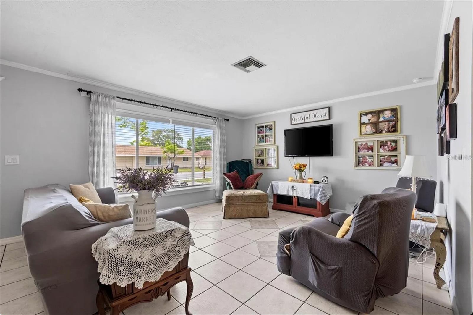 711 Lemonwood Dr, Oldsmar, FL 34677 photo