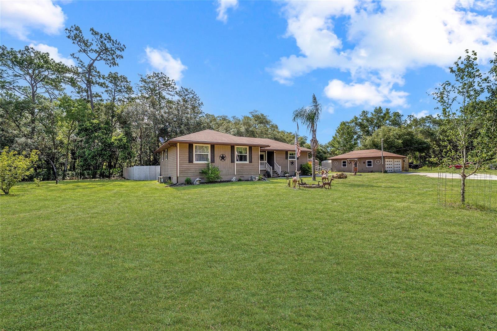 15755 90 Ave, Dunnellon, FL 34432