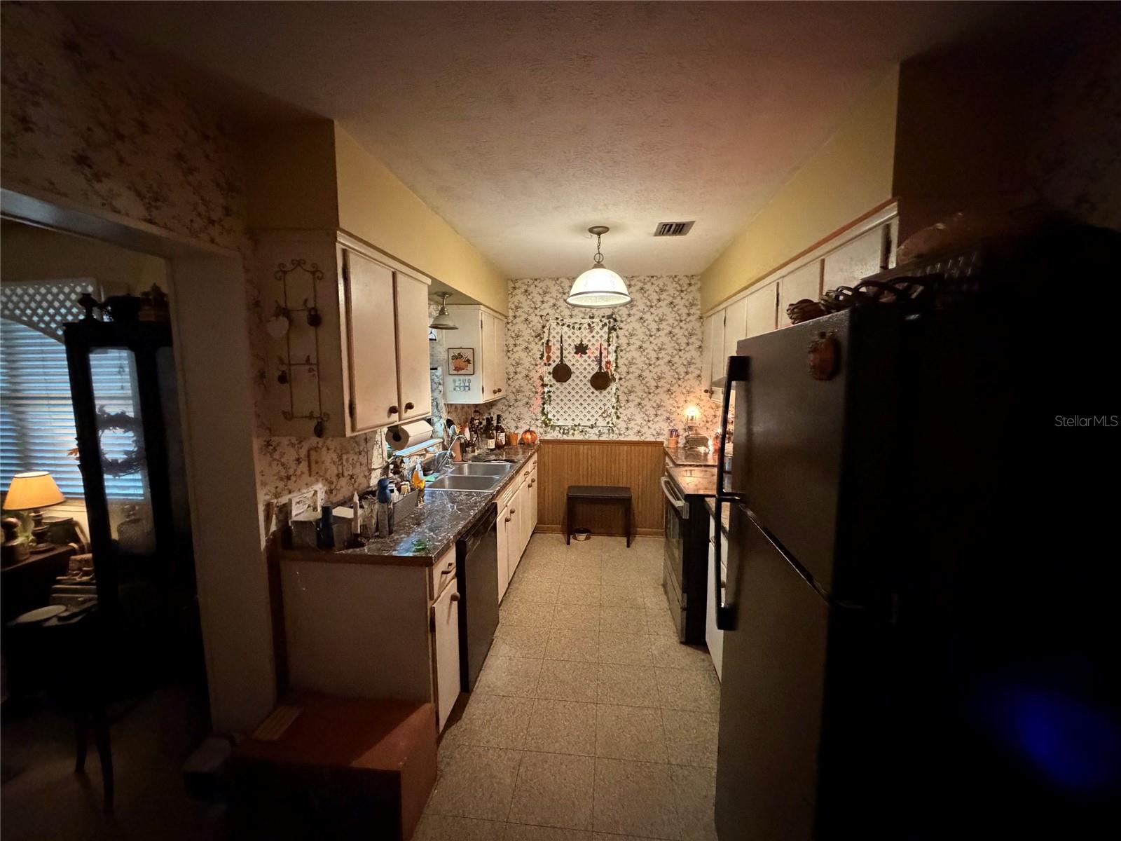 2475 Seaway St, Jacksonville, FL 32233 photo
