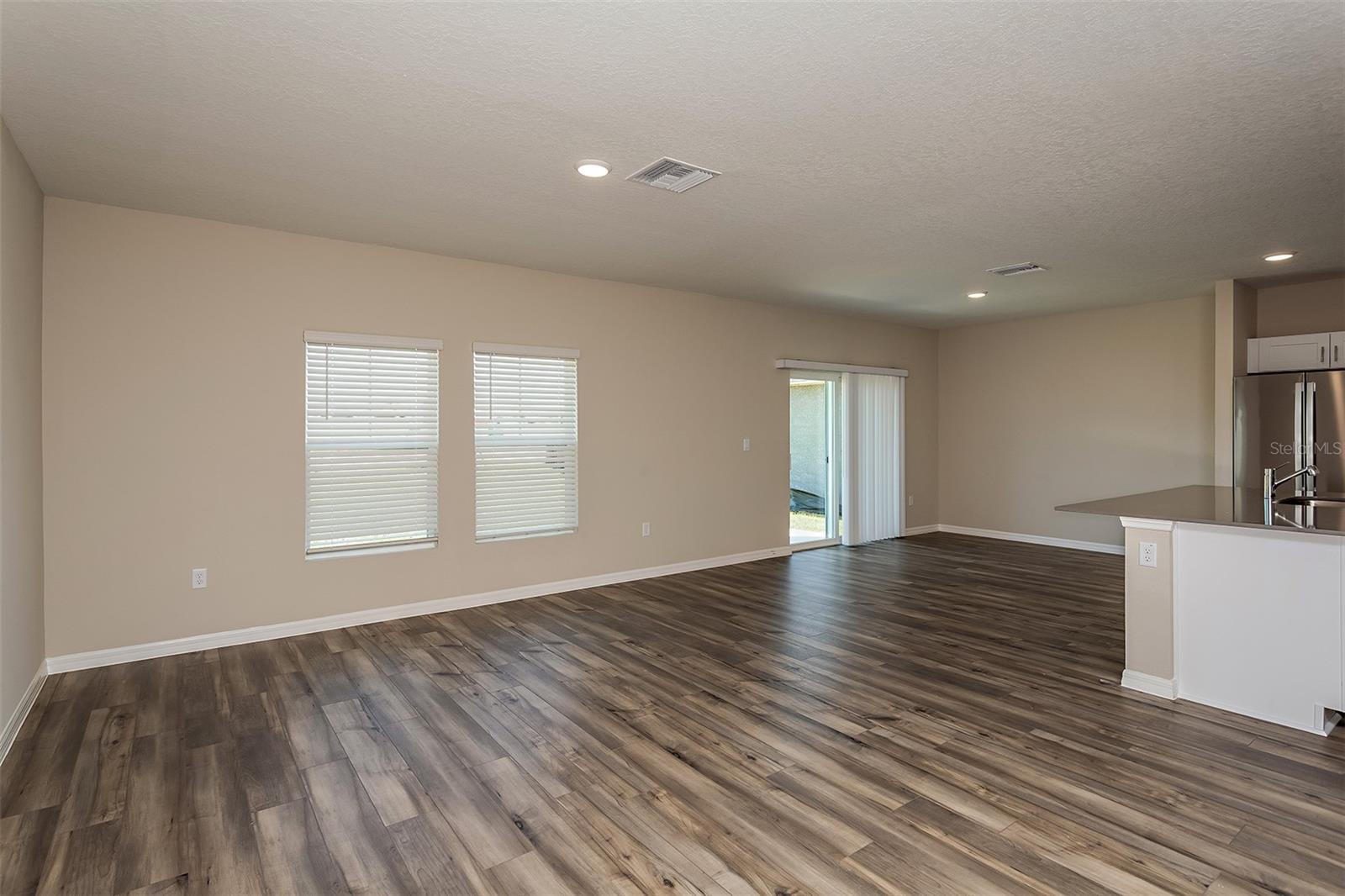4273 River Beacon Blvd, Davenport, FL 33837 photo