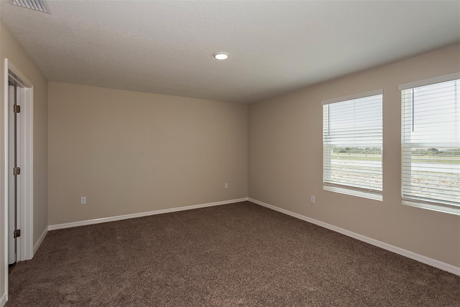 4273 River Beacon Blvd, Davenport, FL 33837 photo