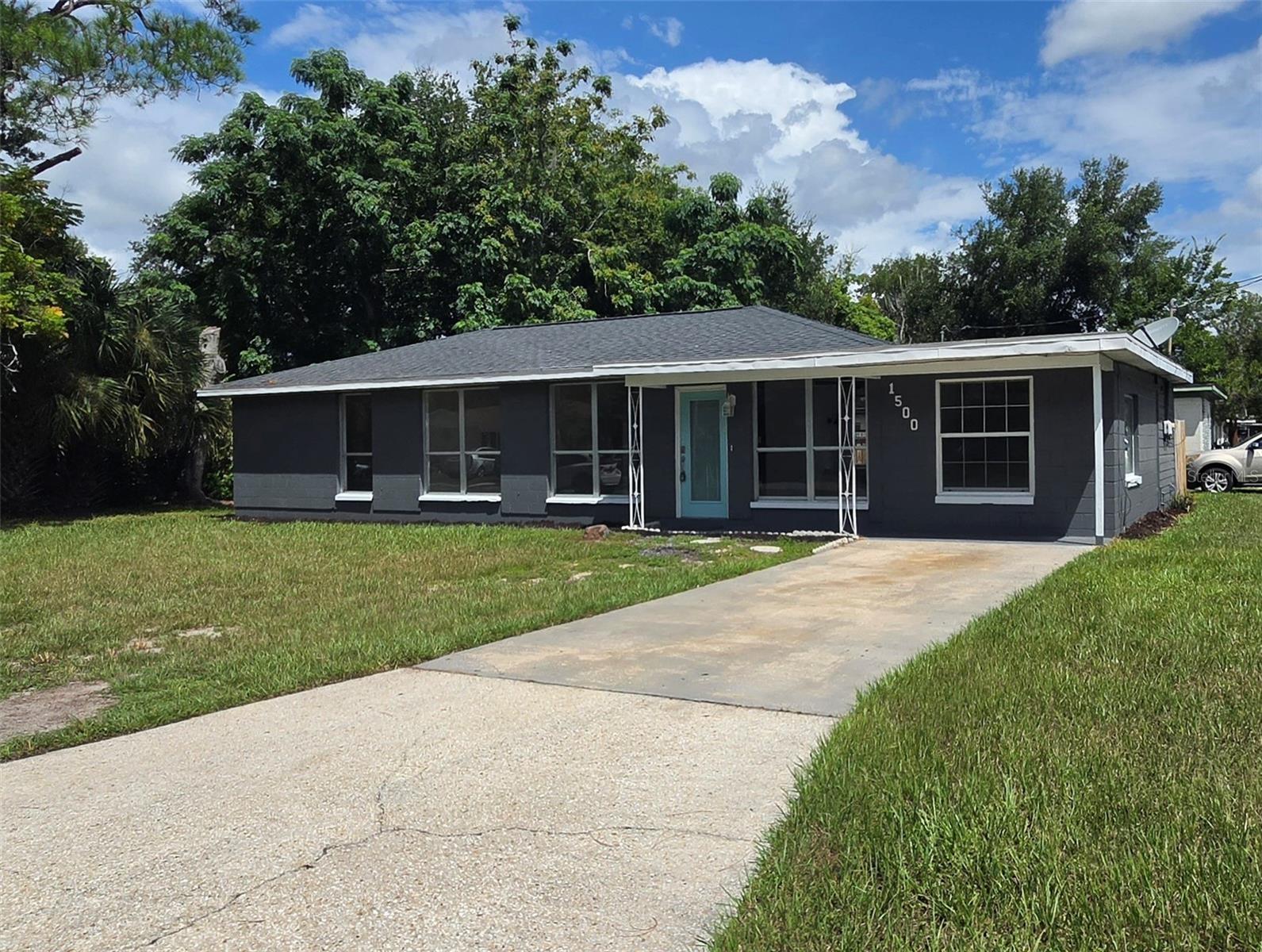 1500 Crest Ave, Leesburg, FL 34748