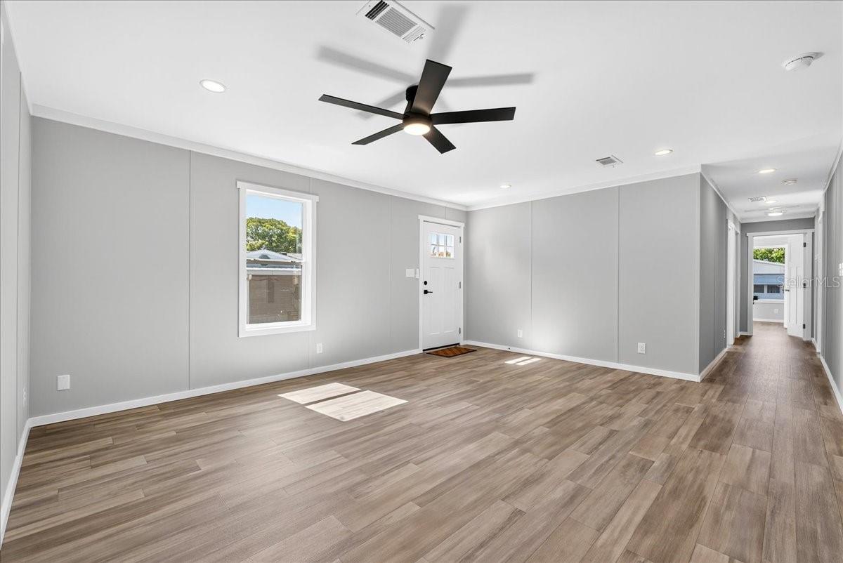 2207 Hialeah Ave, Leesburg, FL 34748 photo