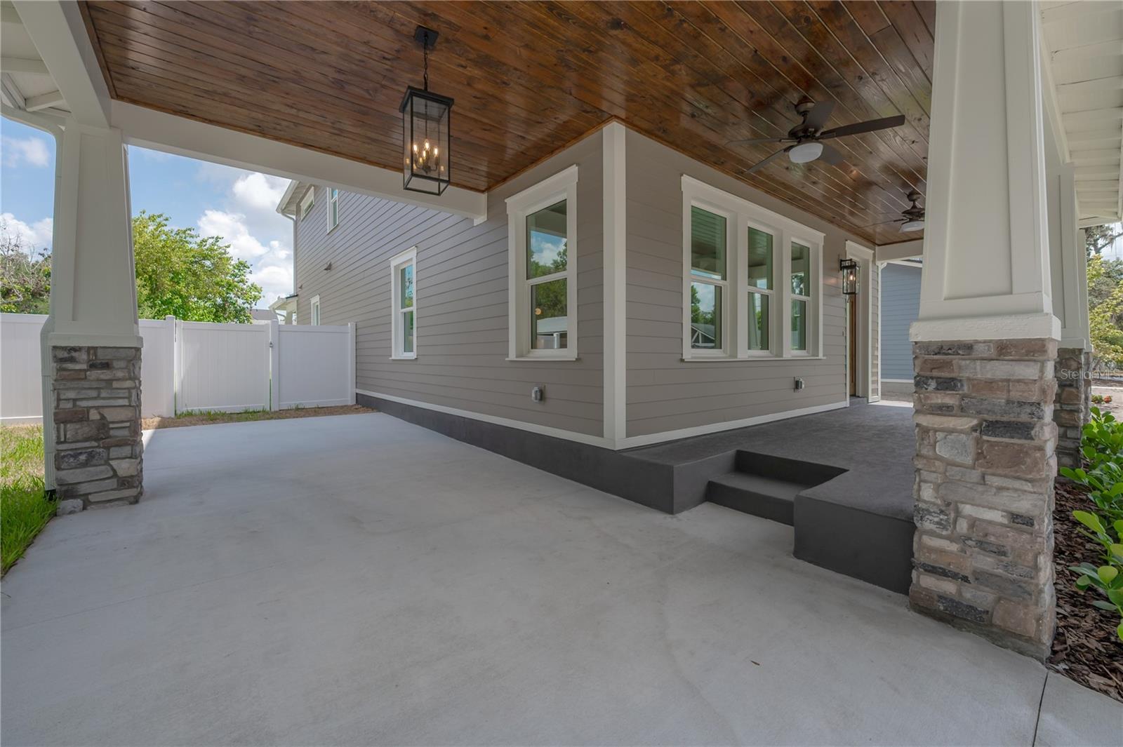 1222 E Chelsea St, Tampa, FL 33603 photo