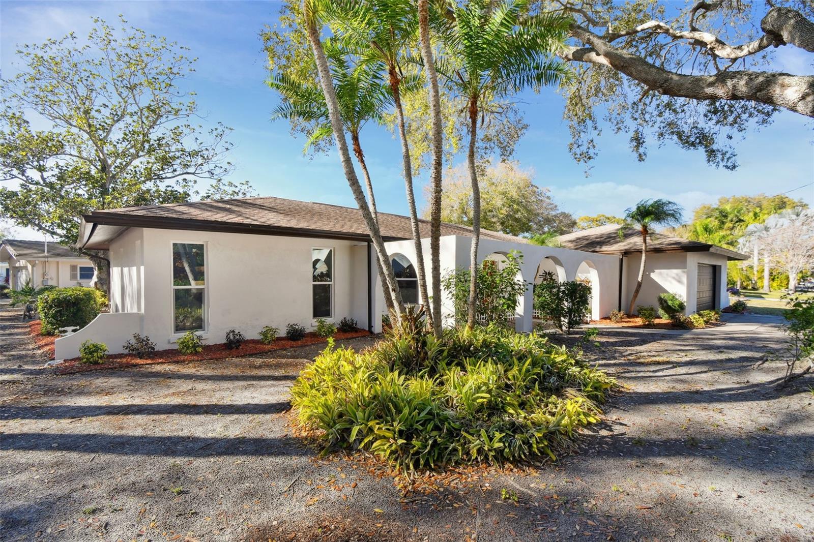 570 Casler Ave, Clearwater, FL 33755 photo