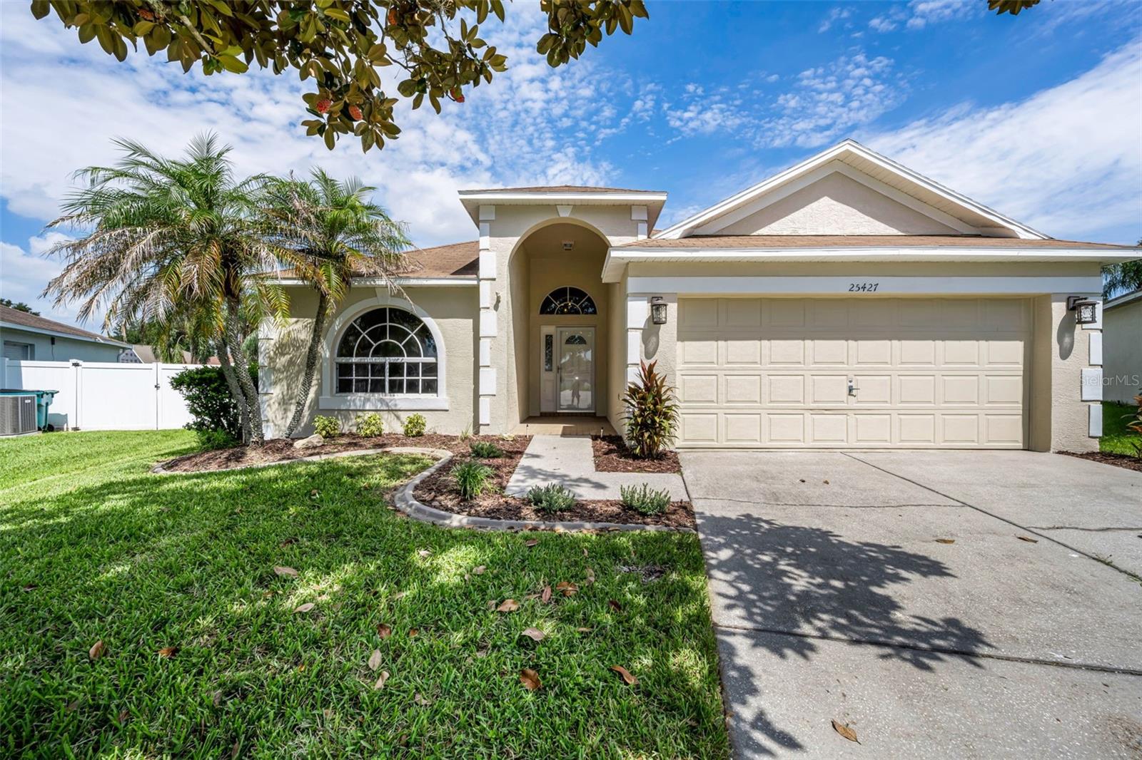 25427 7 Rivers Cir, Land O Lakes, FL 34639