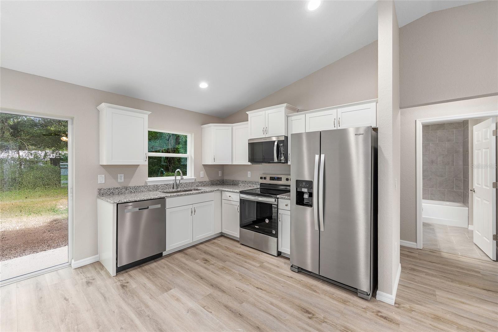 8304 SW 202 Ave, Dunnellon, FL 34431 photo