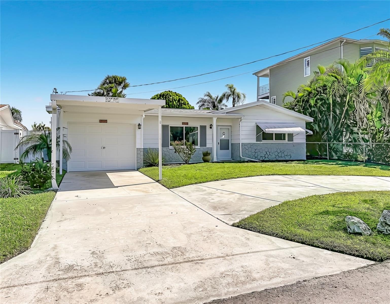 13538 Leslie Dr, Hudson, FL 34667 photo