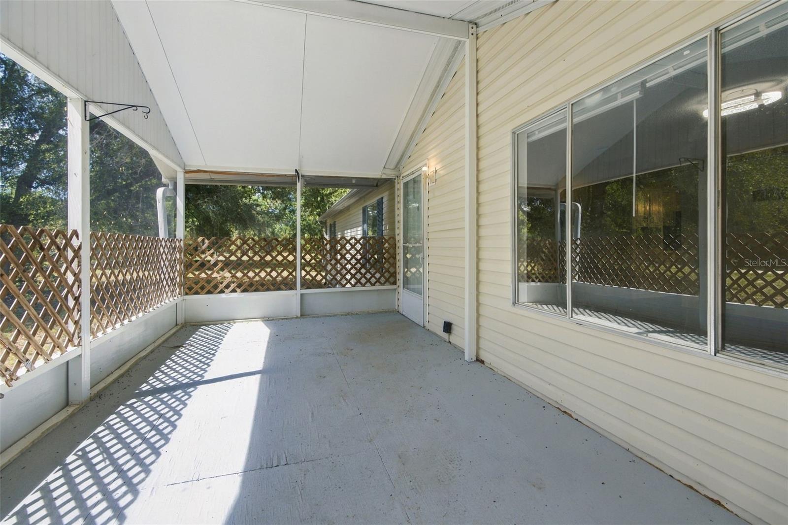 293 E Shawna Ct, Hernando, FL 34442 photo
