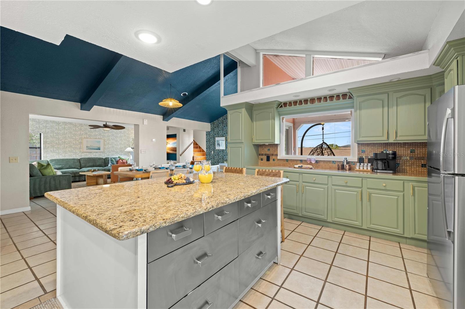 2302 Bay Blvd, Indian Rocks Beach, FL 33785 photo