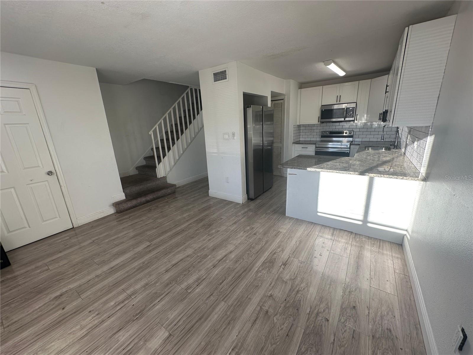 5064 Downing St #4, Orlando, FL 32839 photo