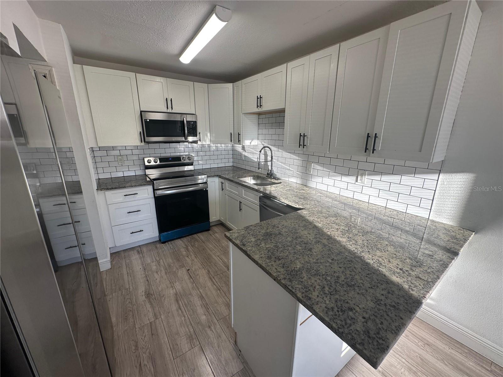 5064 Downing St #4, Orlando, FL 32839 photo
