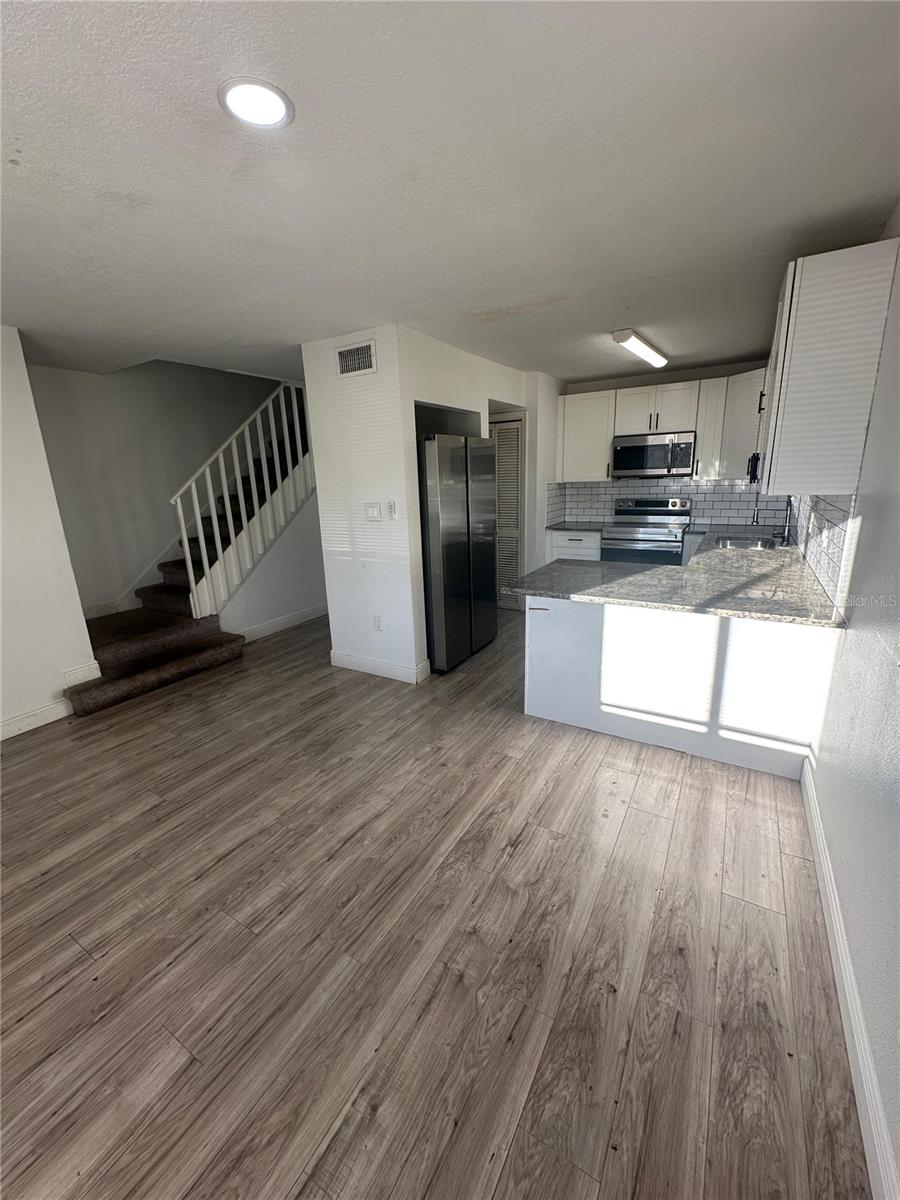 5064 Downing St #4, Orlando, FL 32839 photo