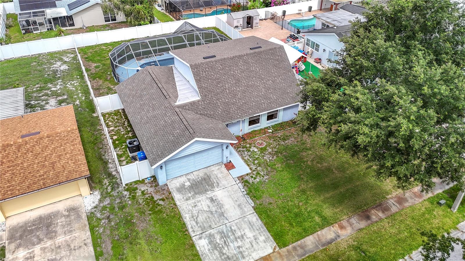 7010 Cobblewood Ct, Tampa, FL 33615 photo