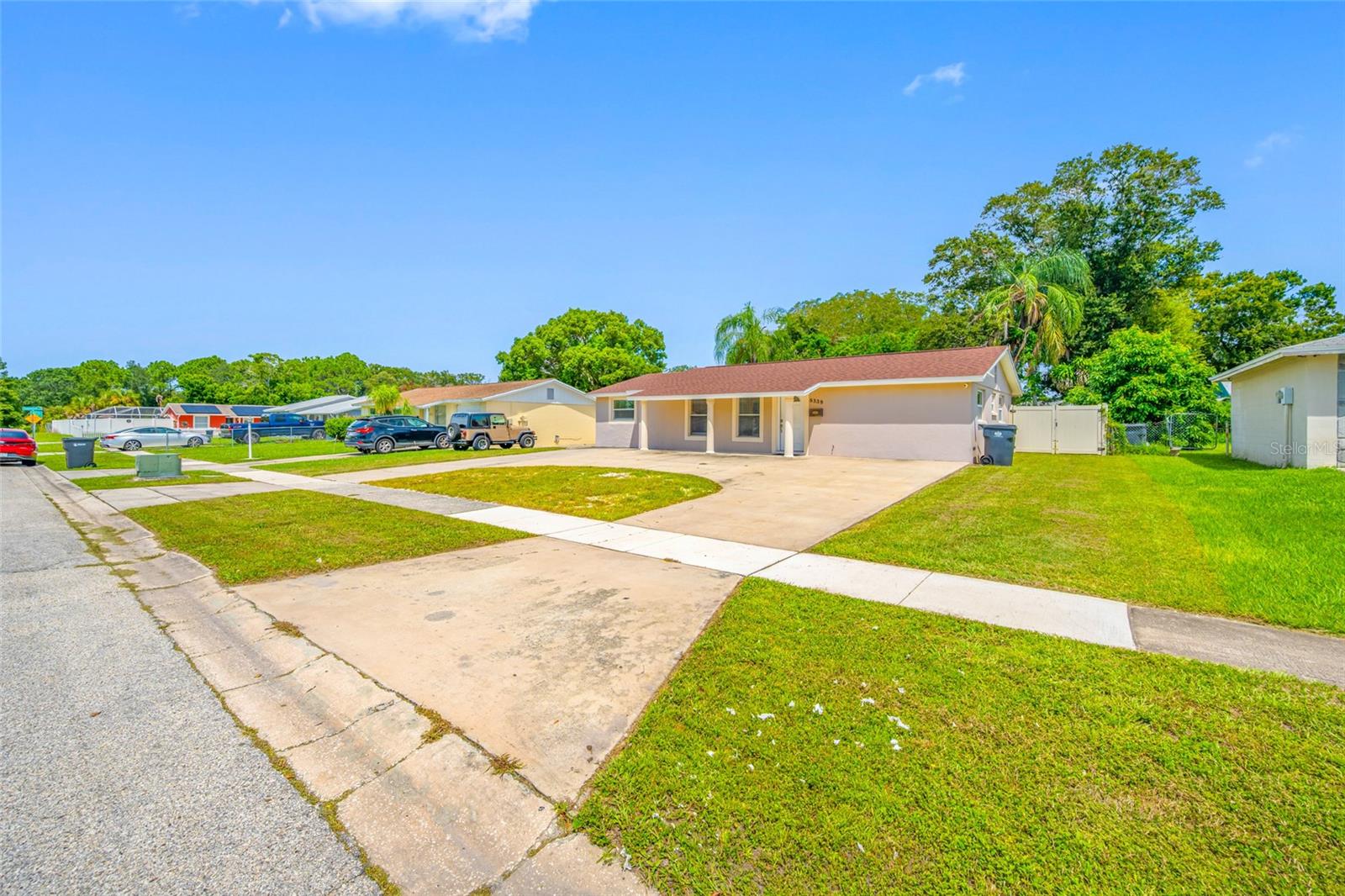 8339 Drycreek Dr, Tampa, FL 33615 photo