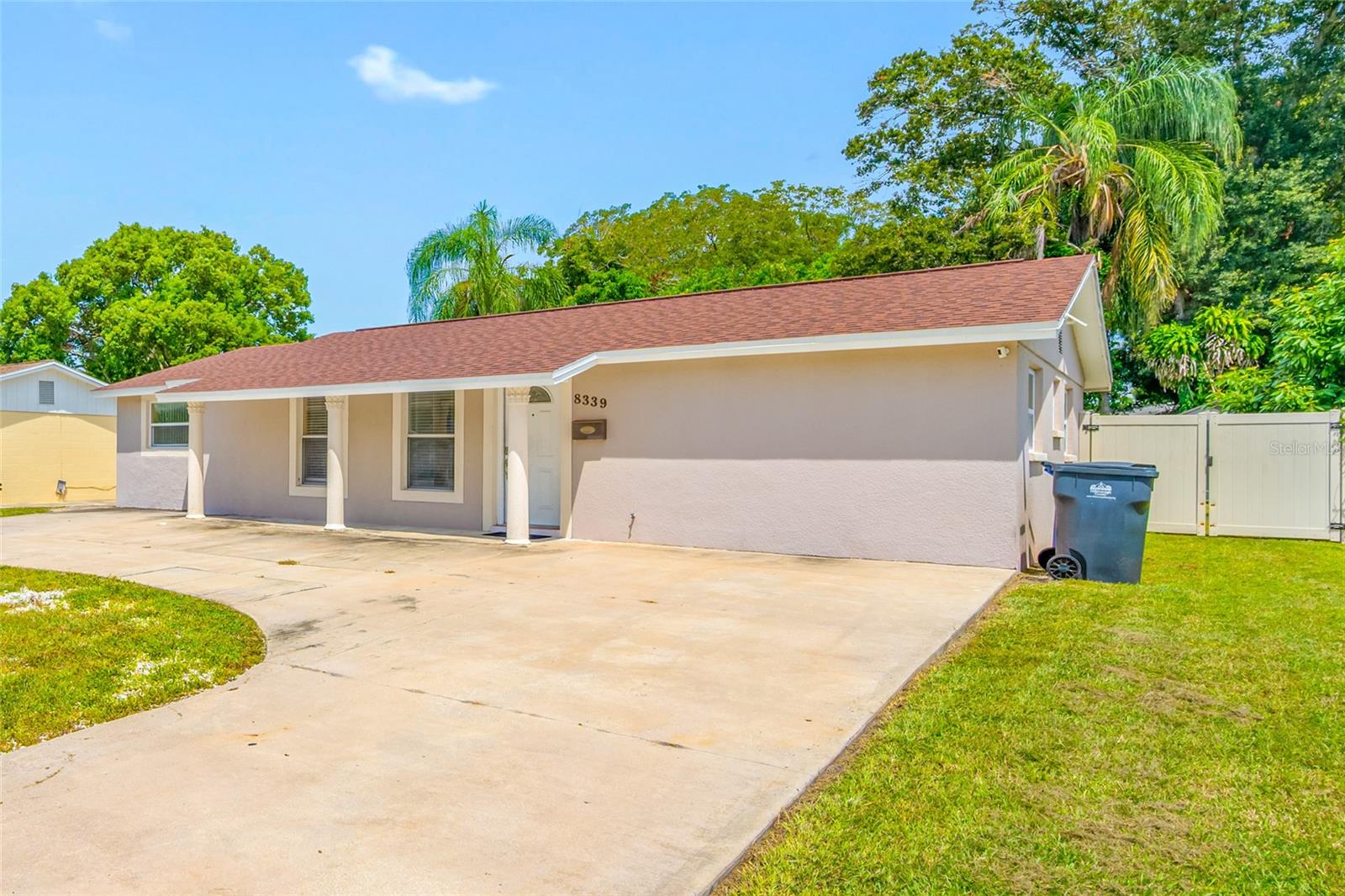 8339 Drycreek Dr, Tampa, FL 33615 photo