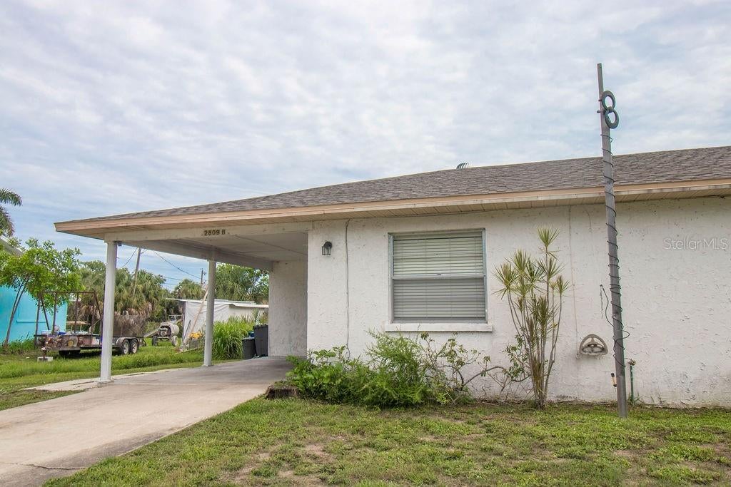 2809 47 Ave, Bradenton, FL 34207 photo