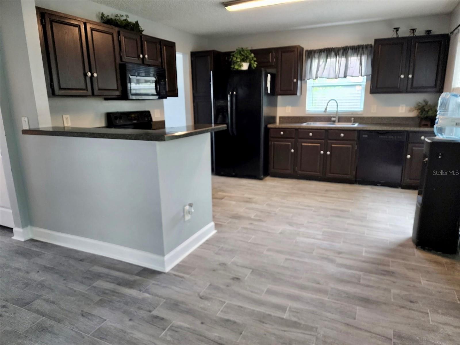 8070 Village Green Rd, Orlando, FL 32818 photo