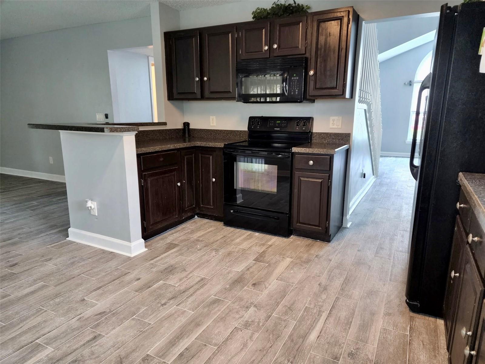 8070 Village Green Rd, Orlando, FL 32818 photo