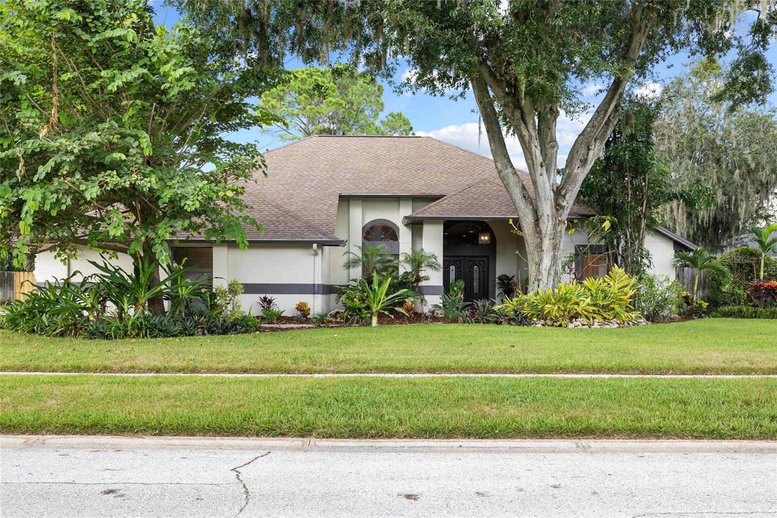 18243 Clear Lake Dr, Lutz, FL 33548 photo
