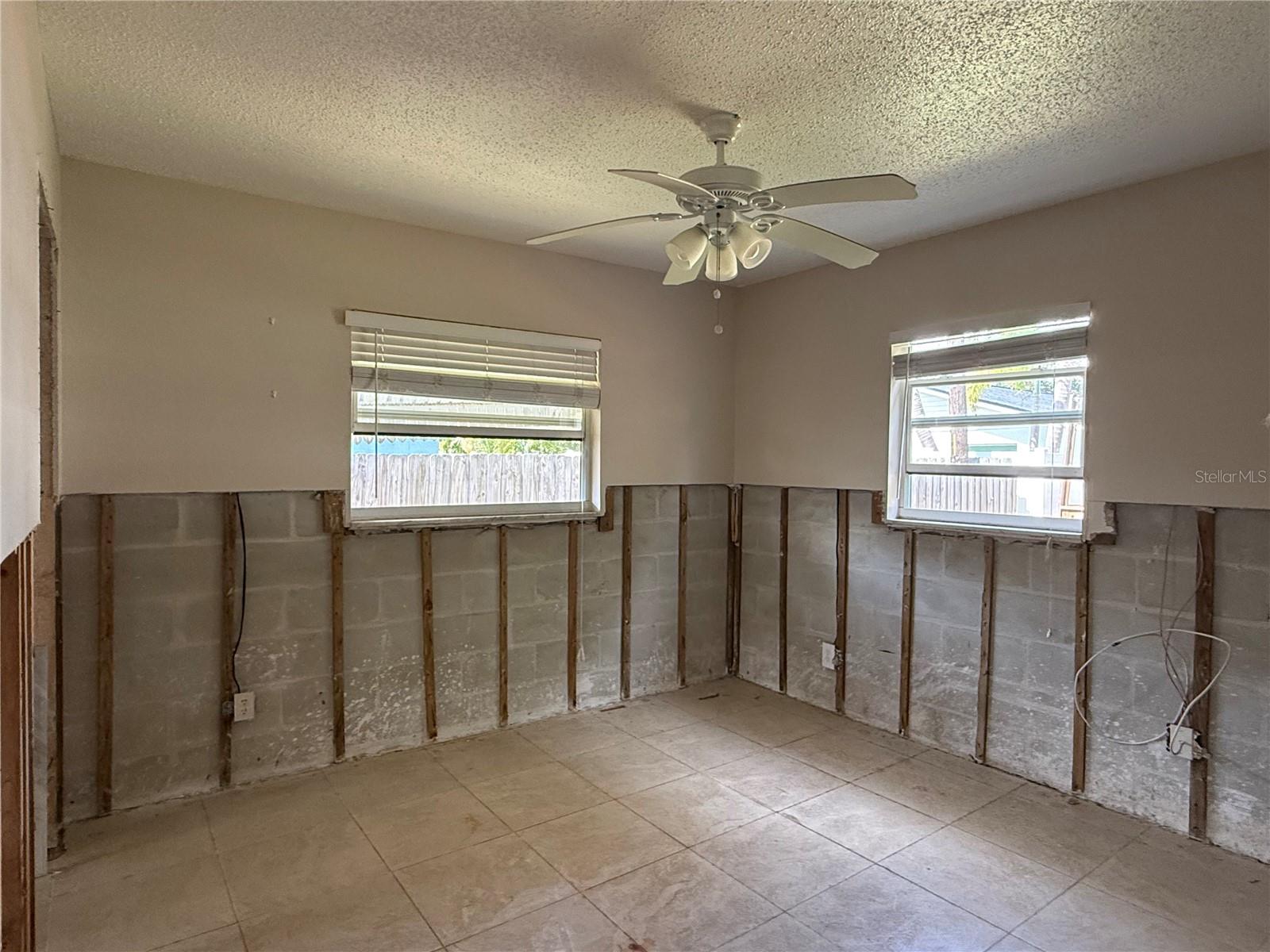 1841 Shore Acres Blvd, Saint Petersburg, FL 33703 photo
