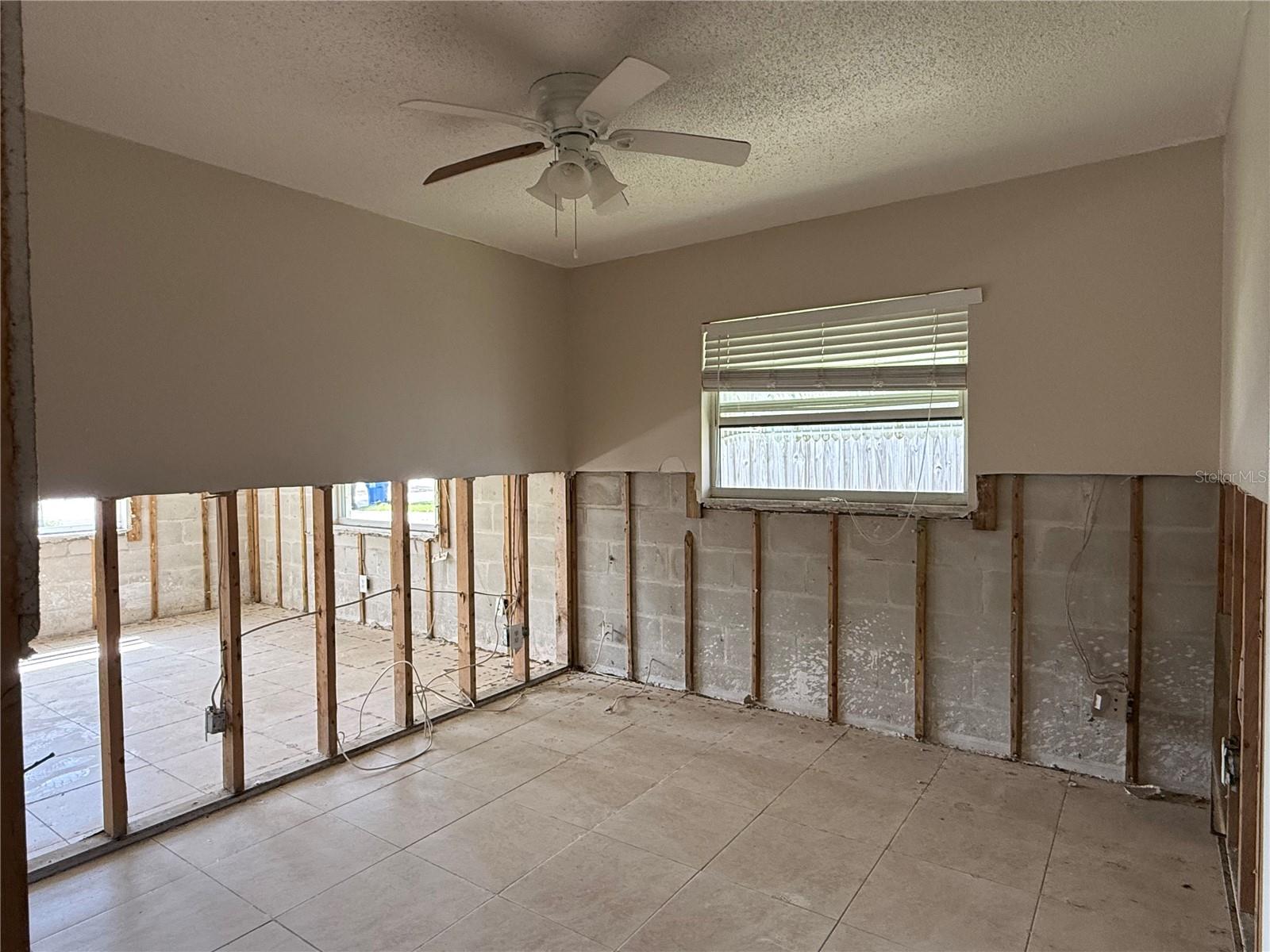 1841 Shore Acres Blvd, Saint Petersburg, FL 33703 photo