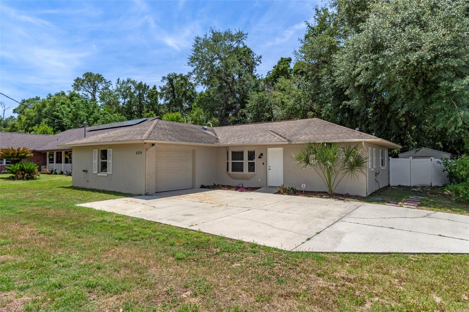6236 W Pinedale Cir, Crystal River, FL 34429 photo