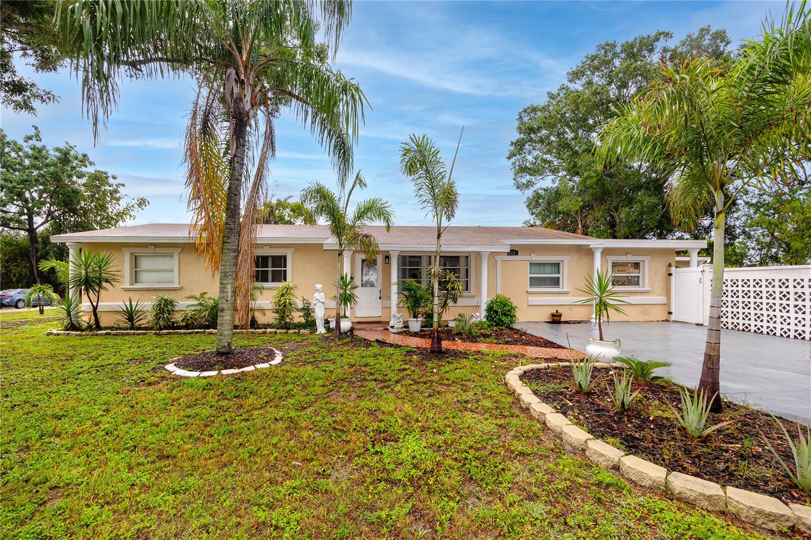 755 43 St, Saint Petersburg, FL 33713