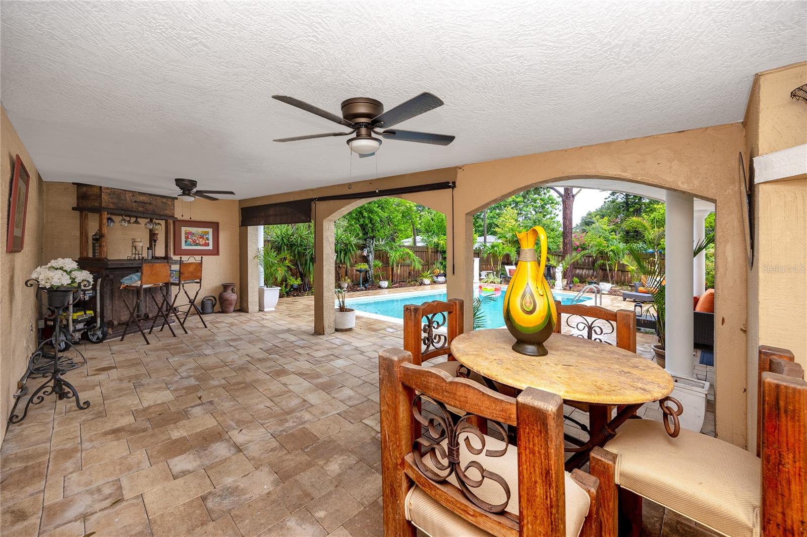755 43 St, Saint Petersburg, FL 33713 photo