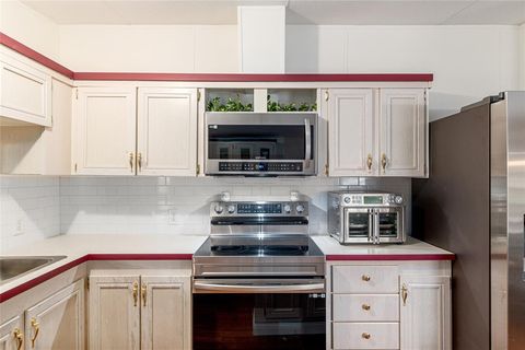 Manufactured Home in NEWBERRY FL 610 NW 251ST STREET 20.jpg