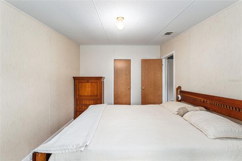 Manufactured Home in NEWBERRY FL 610 NW 251ST STREET 34.jpg