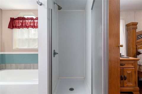Manufactured Home in NEWBERRY FL 610 NW 251ST STREET 32.jpg
