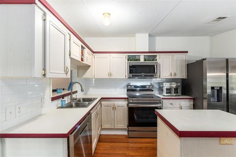 Manufactured Home in NEWBERRY FL 610 NW 251ST STREET 14.jpg