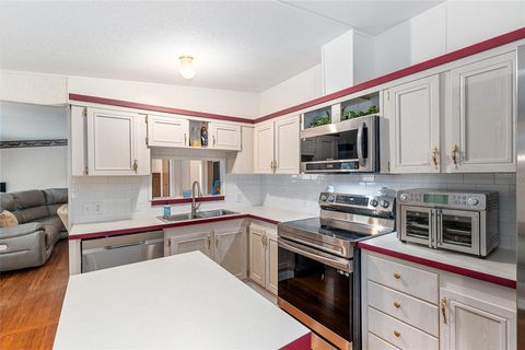 Manufactured Home in NEWBERRY FL 610 NW 251ST STREET 16.jpg