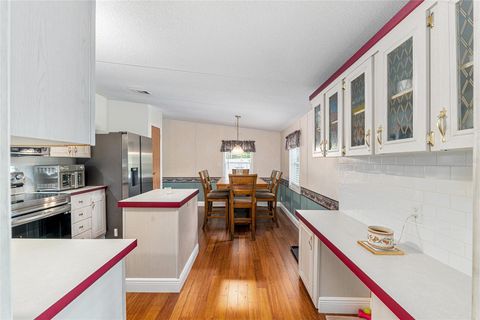 Manufactured Home in NEWBERRY FL 610 NW 251ST STREET 13.jpg