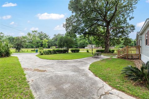 Manufactured Home in NEWBERRY FL 610 NW 251ST STREET 46.jpg