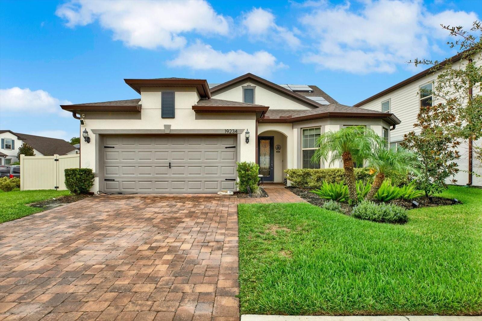 19234 Mossy Pine Dr, Tampa, FL 33647
